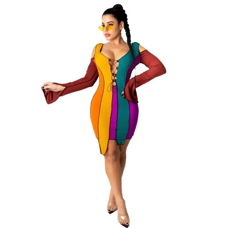 Coloré imprimé tendance chic fête moulante genou longueur robes pour femmes hors épaule à manches longues mode robe sexy en gros 210525