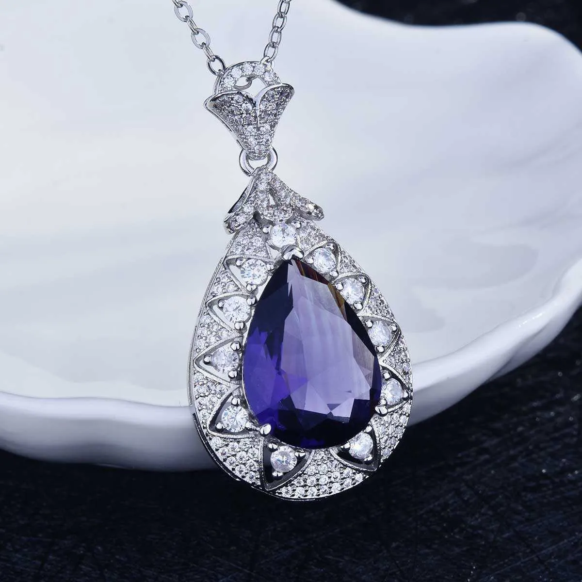 Nuevo 925 Silver Drop de collar de collar con encierro con incrustaciones de diamantes de lujo de lujo para mujeres joyas exquisitas enteras3066477