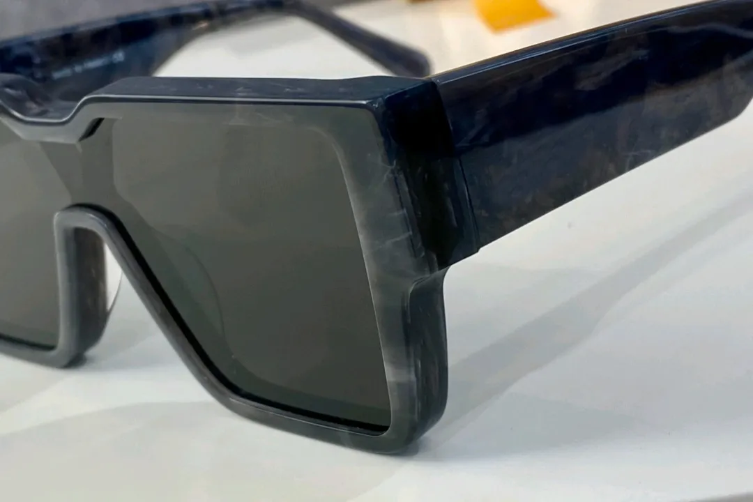 Rechteckige Clash-Sonnenbrille für Herren, schwarzes dunkelgraues Glas z1593, coole Masken-Sonnenbrille, UV-Brille mit Box229m