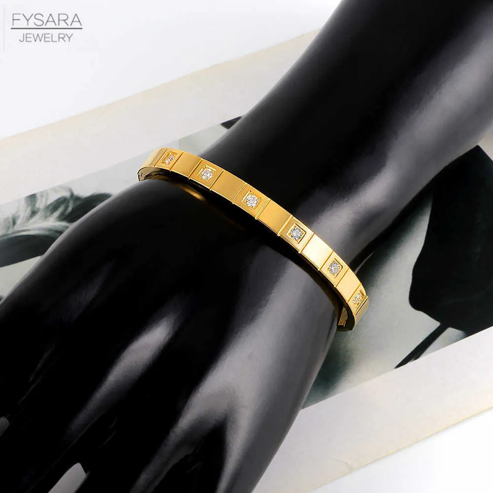 Fysara 4 / 6mm Mode Pulseiras Kristaller Kvadrat Armband Bangle för Kvinnor Rostfritt Stål Kärlek Bangles Guld Europeiska Smycken Q0719