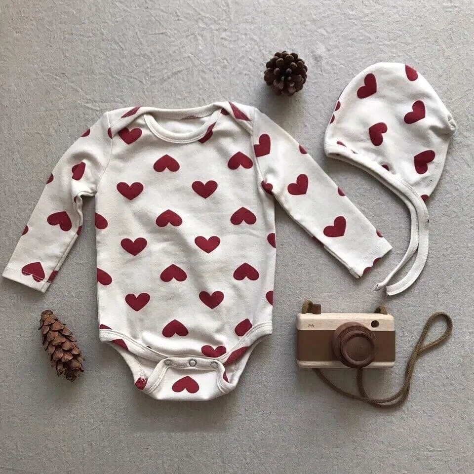 Baby cute heart long sleeve rompers with cap infant boys girls cotton Jumpsuits 0-2 years baby clothes 210508