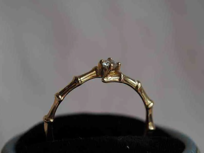 女性用竹形クリスタルリング女性用ゴールドリング女性銅クリスタルリングジュエリー結婚指輪卸売G1125