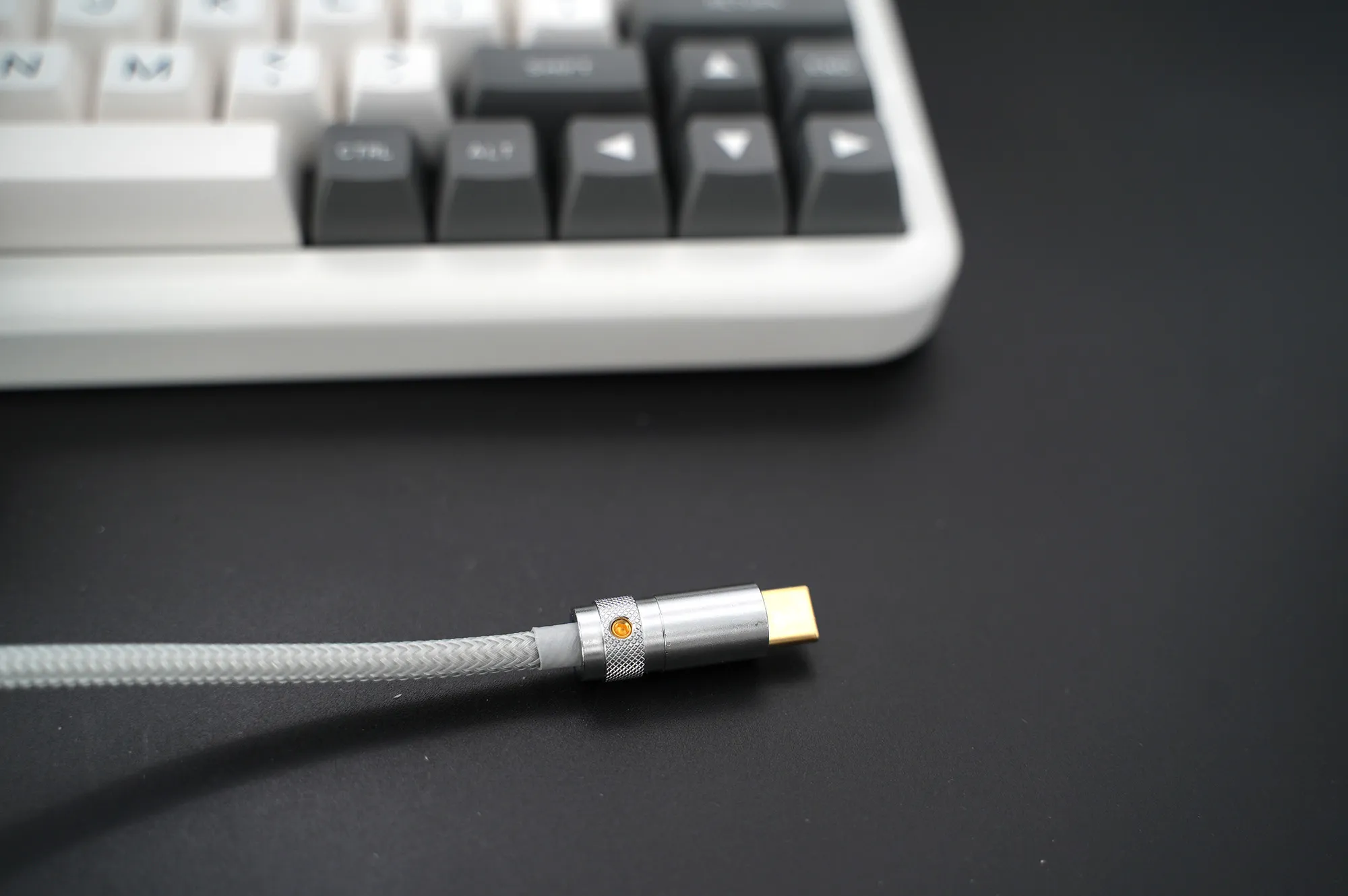GeekCable cavo tastiera meccanica personalizzato fatto a mano spirale USB cavo tastiera Filco PET nylon intrecciato argento fluorescente