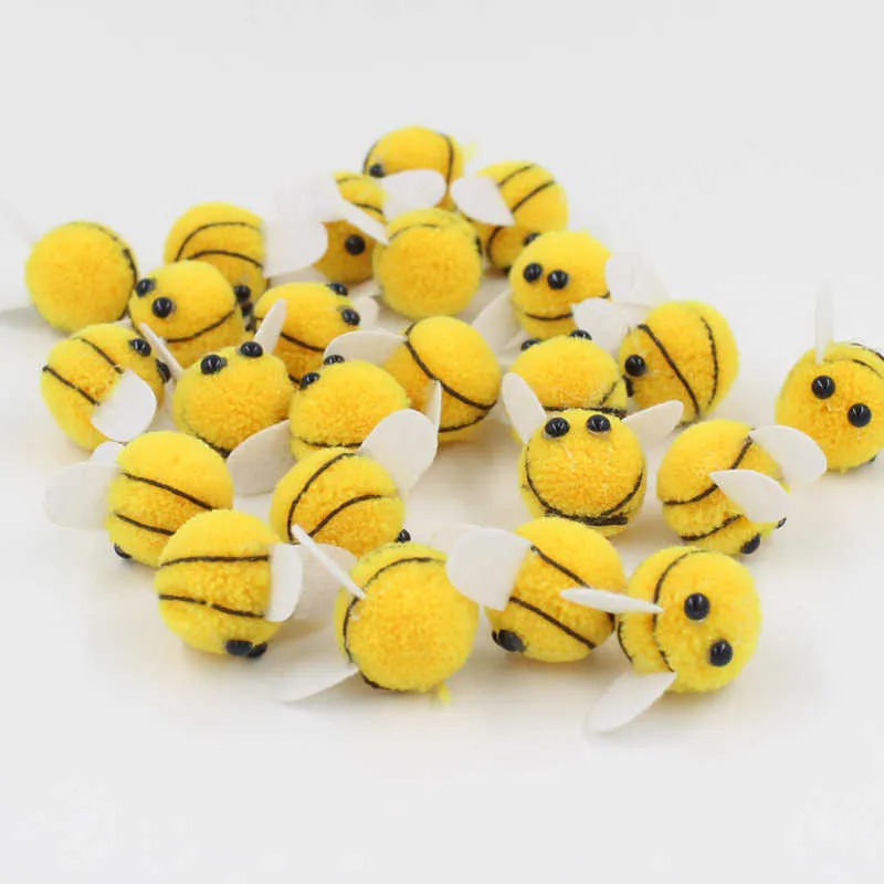 Pompom 20mm Yellow bee Soft Pompones Fluffy Plush Crafts DIY Pom Poms Ball Furball Home Decor Sewing Supplies Y0630