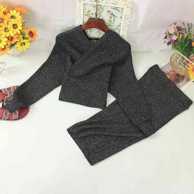 Ly Varey Lin Women Sexy V-neck Knitted Skirt Suits Autumn Winter Batwing Sleeve Elegant Office Lady Knitting Suit Set 211109