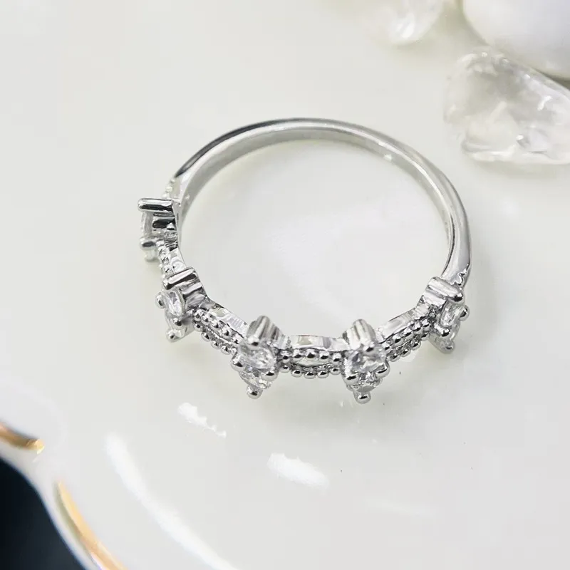 Anelli in argento sterling 925 massiccio Diamanti simulati Fidanzamento da sposa Anello da dito semplice gioielli moda donna XJZ561