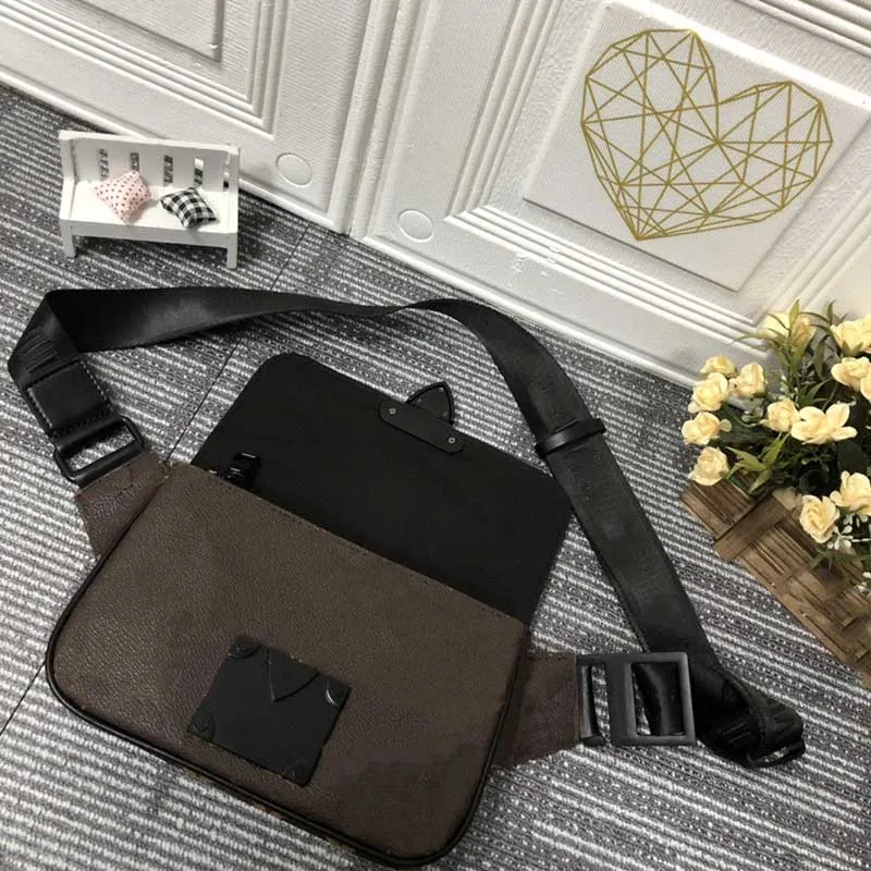 MENS OCH WOMENS Fashionabla Messenger Bag Högkvalitativ läder i midjor Axelmynt Purse Fashion Designer Handväska 45807239N