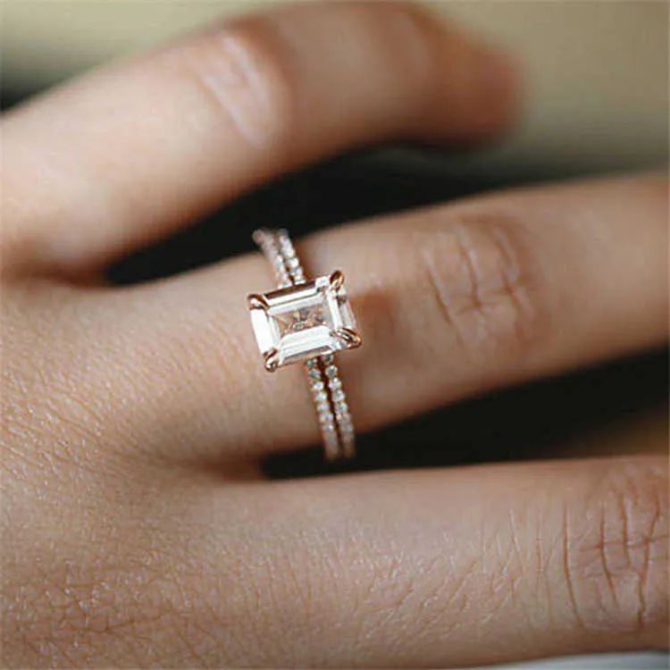 Mens Ringar Crystal 18K Rose Gold Plated Engagement Ring Set med Micro Zircon Lady Cluster Styles Band