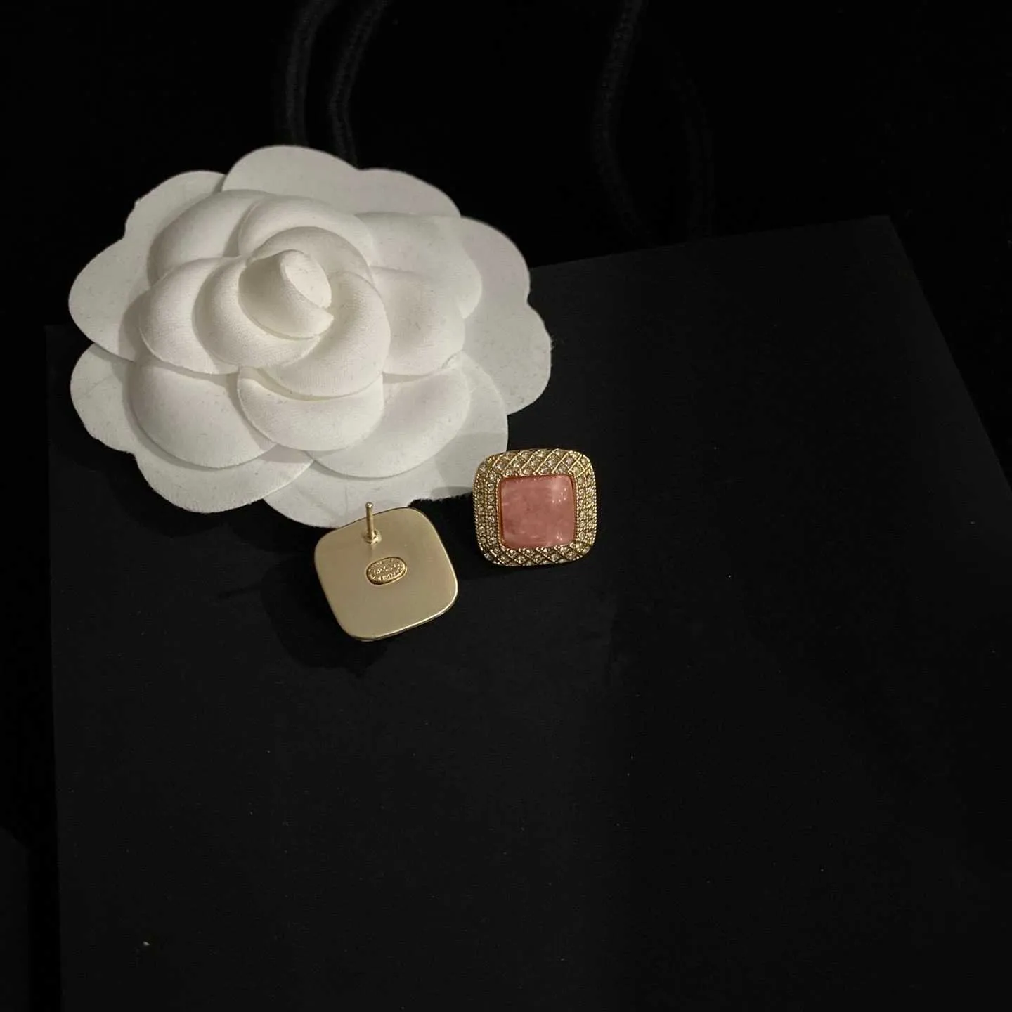 Top 2021 Nowa marka biżuteria modowa dla kobiet Pink Design Party Light Gold Kolor C Nazwa Kryształowe kolczyki 2379228