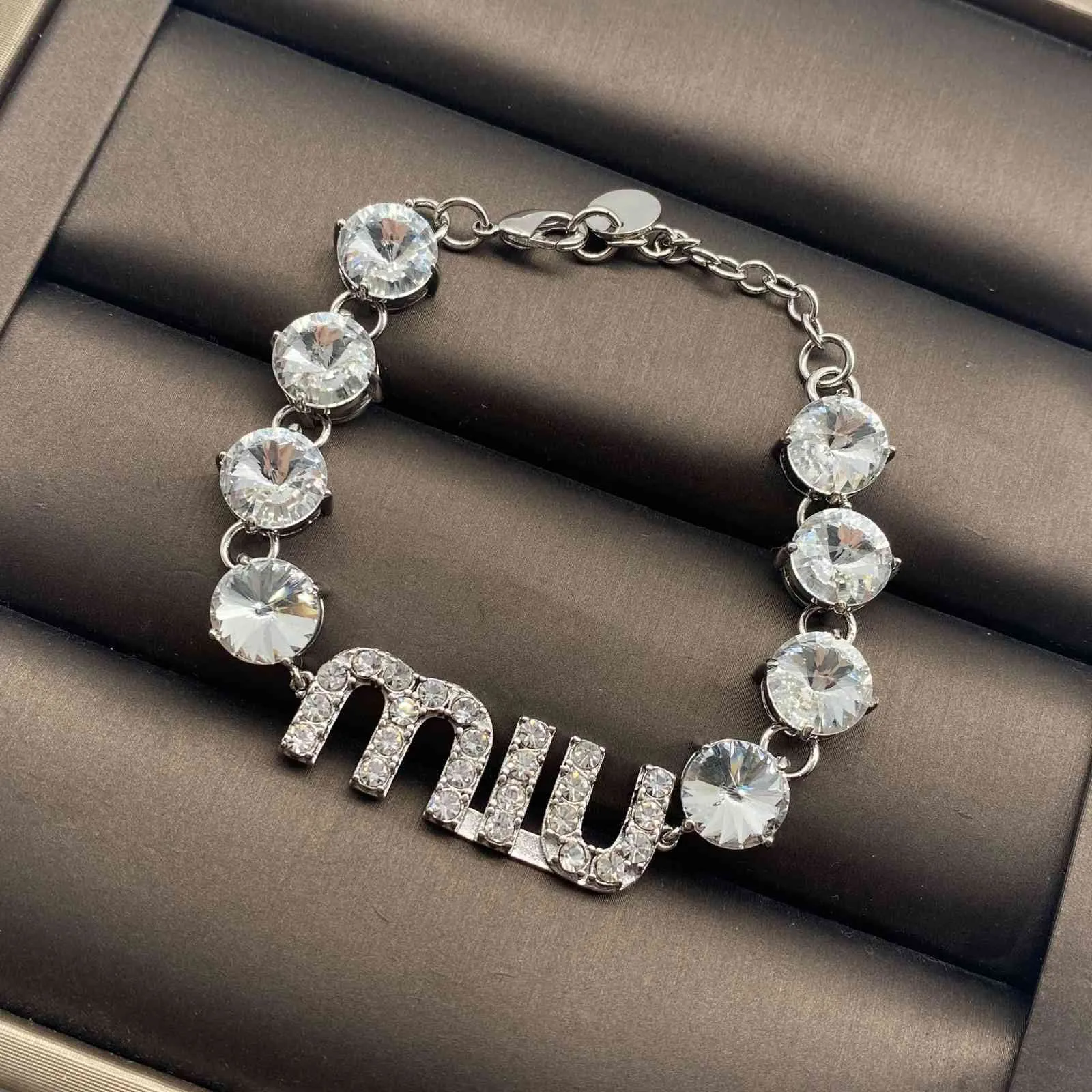 Design jewelry Miao new crystal letter necklace fashionable personality fashion clavicle chain with Rhinestone Earrings Bracelet f7925415