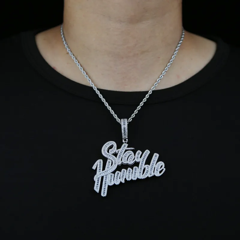 Iced Out Bling Full CZ Zircon CZ Lettre Stay Humble Pendentif Collier Or Argent Couleur Lettres Charme Hommes Mode Hiphop Bijoux 220212