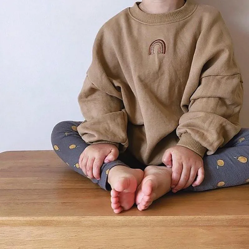 Baby kläder höst tjejer regnbåge broderi sweatshirts toppar barn långärmad t-shirt toddler pojkar avslappnad tröja 210515