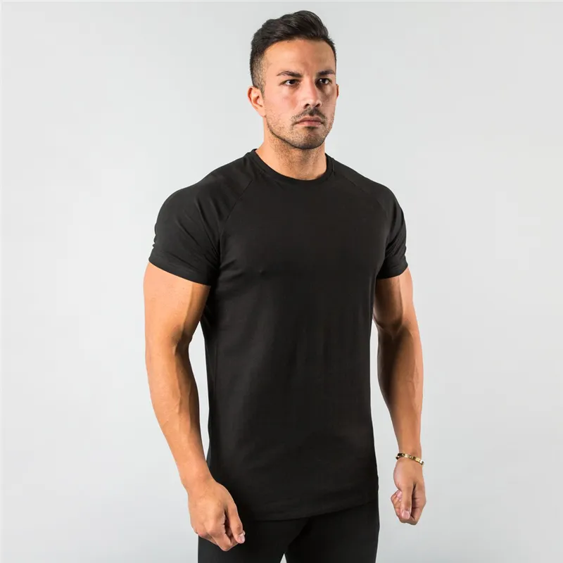 New Stylish Plain Tops Fitness Mens T Shirt Short Sleeve Muscle Joggers Bodybuilding Tshirt Male Gym Clothes Slim Fit Tee Shirt 210410