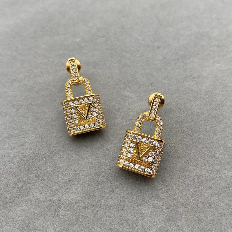 Fashion Designer Earrings Jewlery Womens Luxurys Designers Earring With Box Letters Golden Party Wedding Gifts Mens D217064F9436378