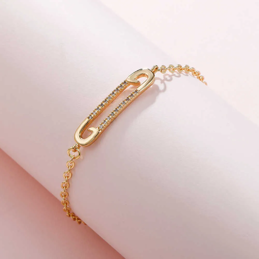 Ladies All-match New Paper Clip Bracelet Gold Micro-inlaid Zircon Chain Bracelet Fashion Personality Exquisite Girl Jewelry2021 G1026