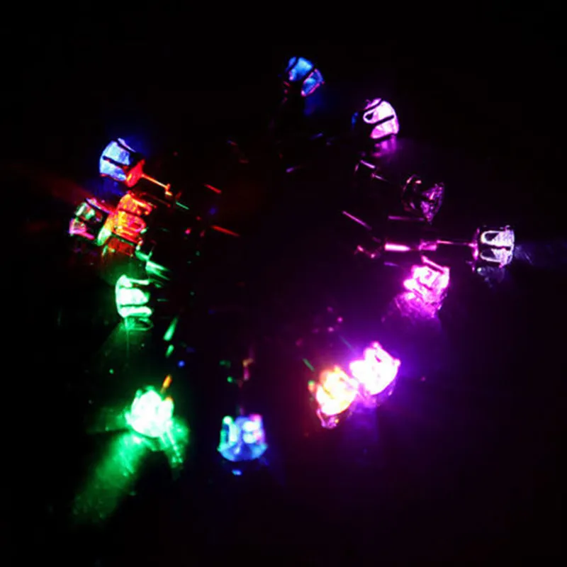 Donna Uomo LED Gadget Gioielli di moda Illuminano Corona Gocce di cristallo Creativo Illuminazione moderna Orecchini Confezione al dettaglio8996147