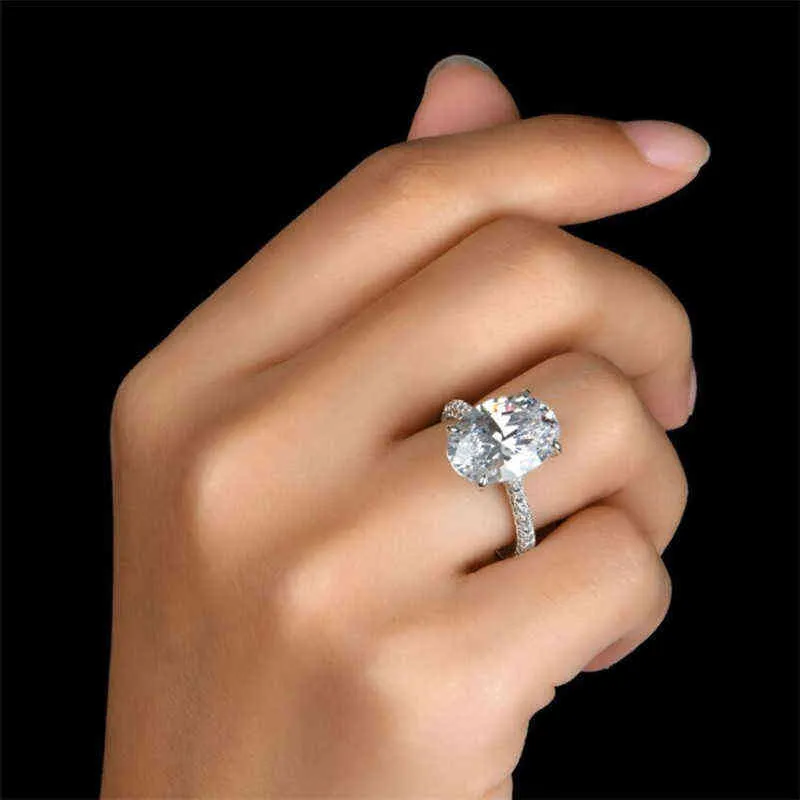 Choucong Arrival Sparkling Luxury Jewelry 925 Sterling Silver Large Oval Cut Big White Topaz CZ Diamond Women Wedding Ring 211217