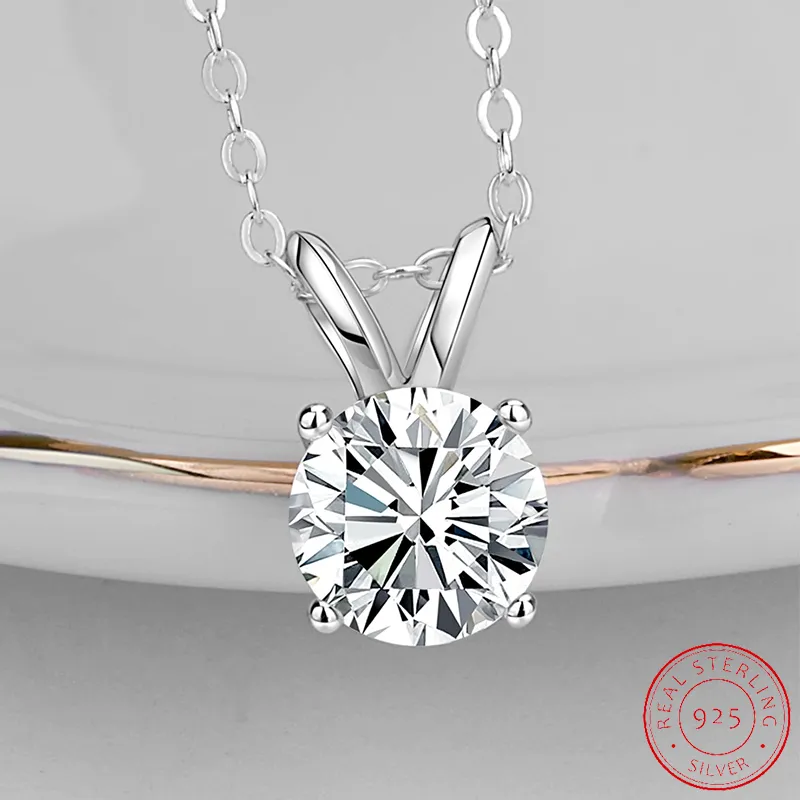 Authentic Sterling Silver 925 Collier 2 Ct Round Solitaire Zirconia Diamond Pendant Femmes Bijoux de mariage Bijoux d'anniversaire XD117290I