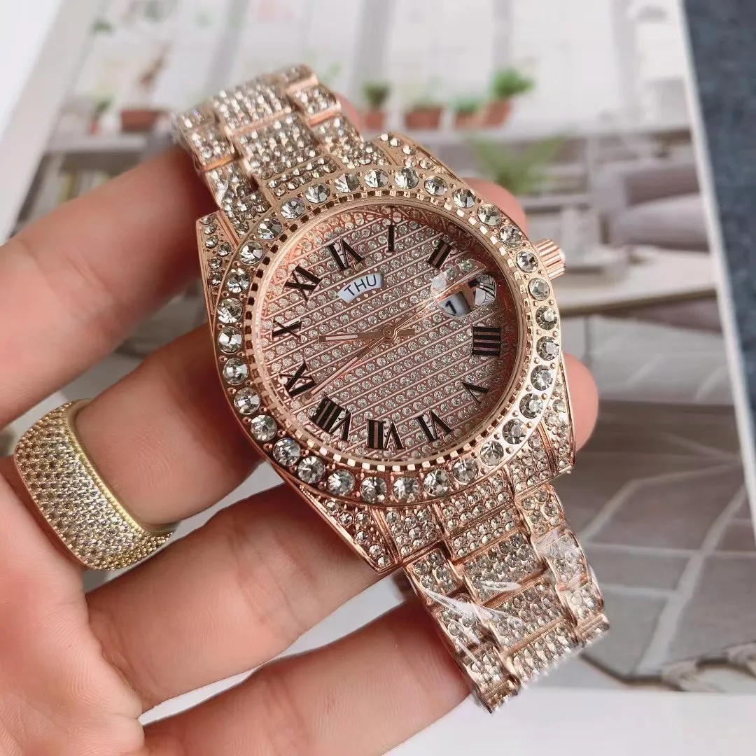 2022 nuovi orologi da uomo di lusso orologio con diamanti pieni calendario della settimana moda uomo orologio ghiacciato Montre De Luxe257h