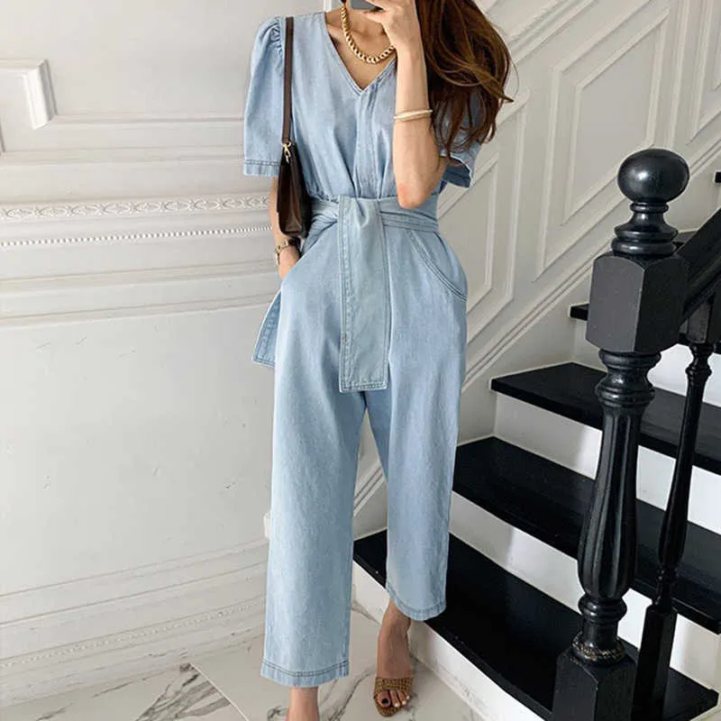 Korejpaa Women Jumpsuits Summer Korean Chic Niche Retro V-Neck Loose Tie Straight Puff Sleeve Washed Blue Denim Jumpsuit 210526