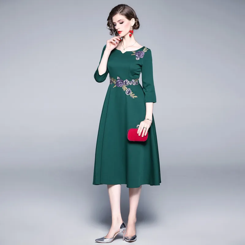女性の春秋ファッションドレス3分の3分のエレガントな刺繍宴会レディースの気質AラインML713 210506