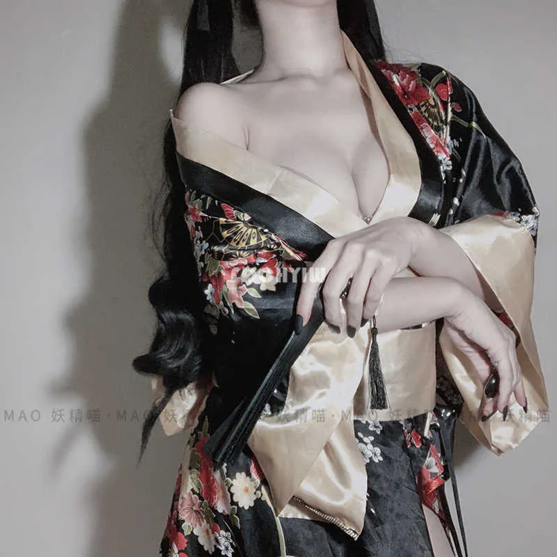 Kimono giapponese Lingerie sexy Abito cosplay le donne Stile tradizionale Abito Yukata Costumi Pigiama Cintura di seta morbida 3 pezzi Set Y0913
