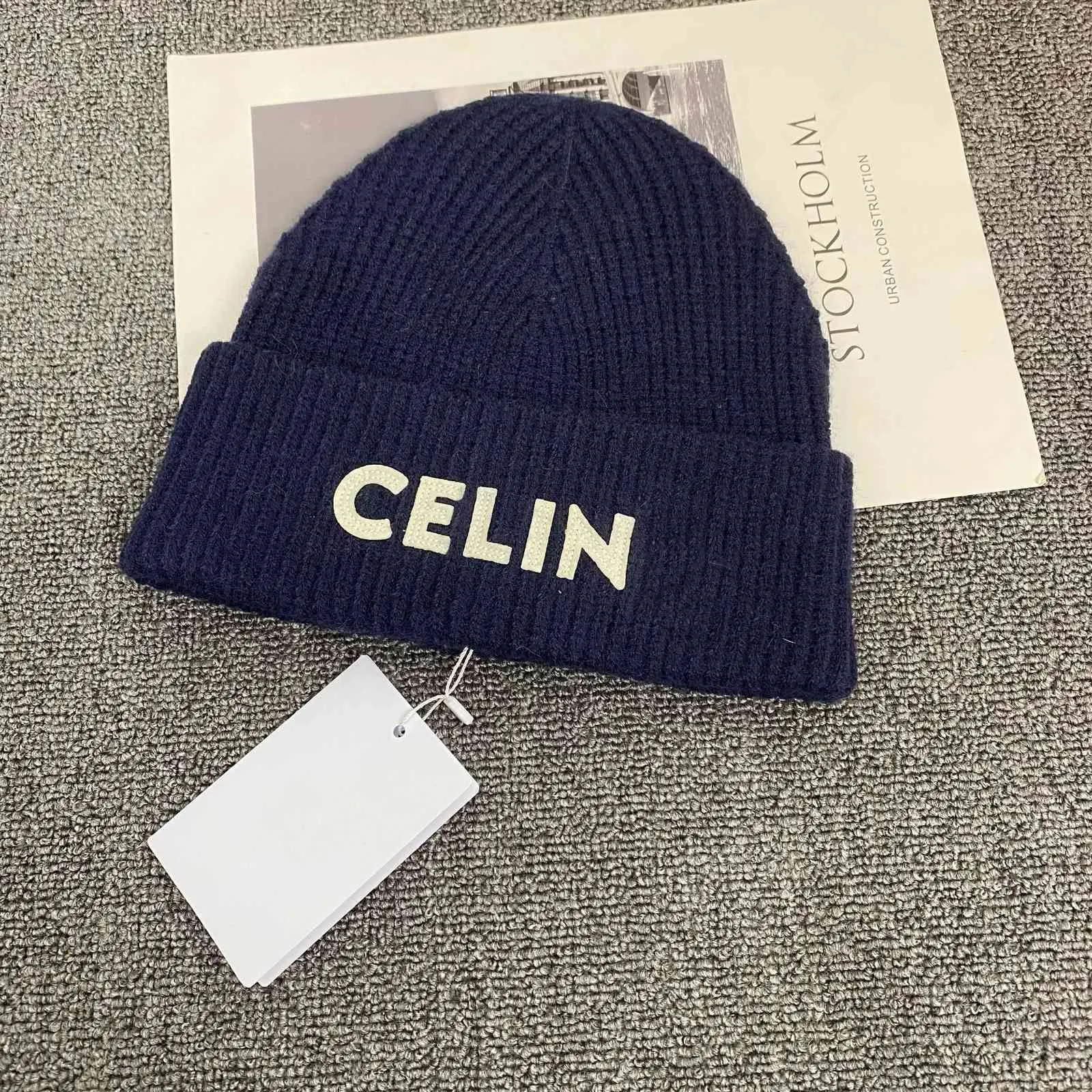 cレター秋と冬の新しい刺繍ウールの帽子温かい耳の保護潮lin net赤いニットCold5334015