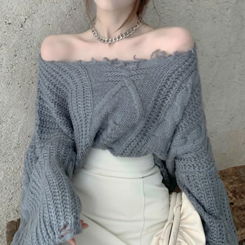 Ezgaga Broken Hole Stickad Sweater Pullover Kvinnor Höst Off Shoulder Long Flare Sleeve Oversize Fashion Ladies Topps Sexig Jumper 210430