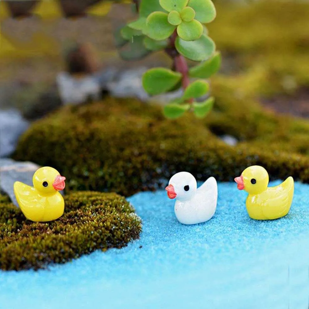 Cute miniature Figurine ornaments for home yellow ducklings Figurine miniature for fairy garden Easter decor Slime Charms Y0910