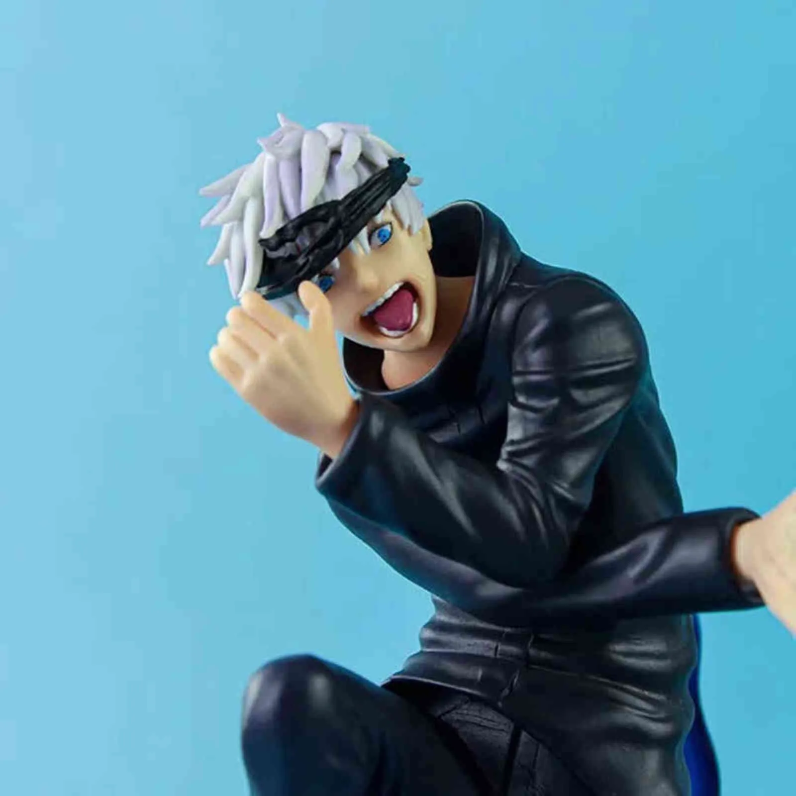 24 cm anime jujutsu kaisen figur jujutsu kaisen stående hållning gojo satori pvc action figur samlarobjekt modell leksaker barn gåva h115111347