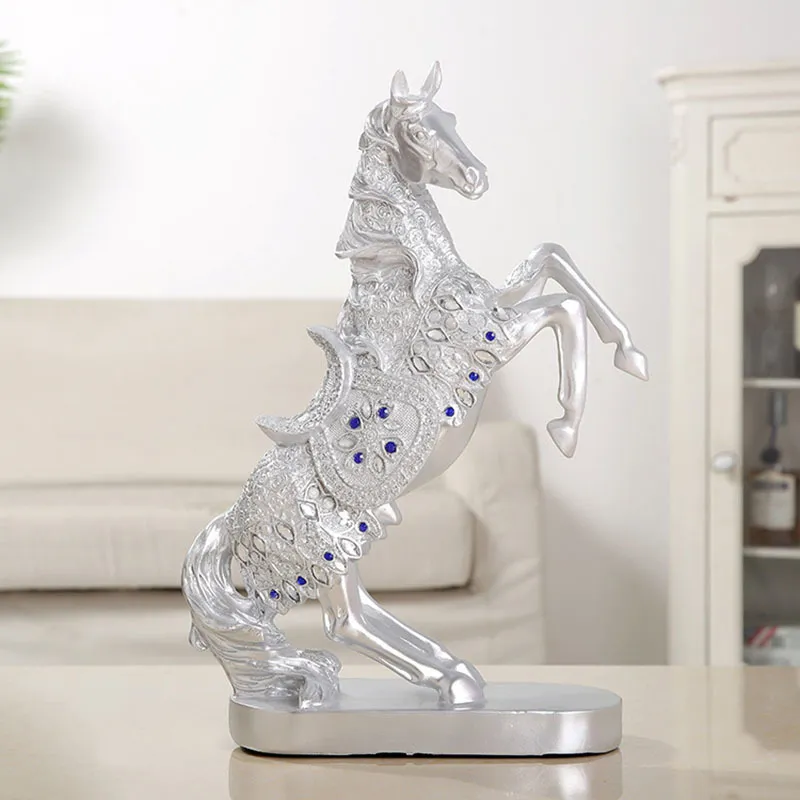 Air War Horse Statua Żywica Rzemiosło Retro Dekoracje Wnętrz Dekoracji Zwierząt Kreatywny Dekoracje Desktopowe Spersonalizowane Prezenty 210414