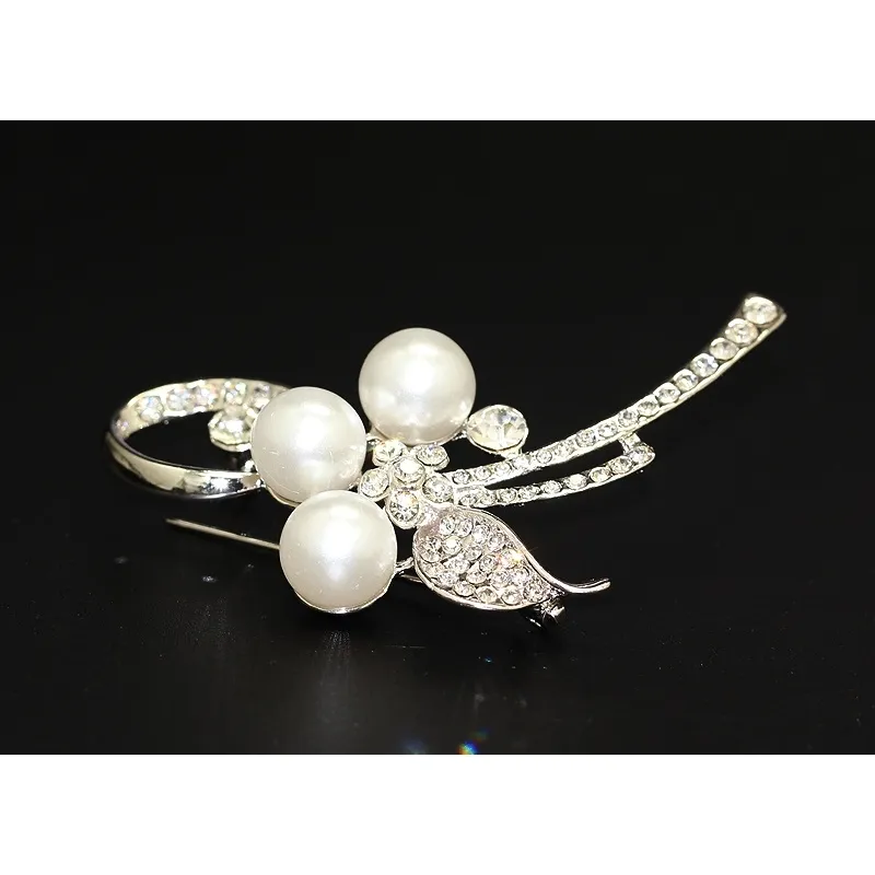 Fashion Pearl Rhinestone Corsage Brooches Unisex Women And Men Brooch Pin Simplicity Personality Hip Hop Coat Accessories