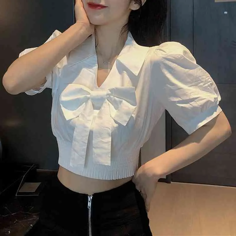 Ezgaga Sexy Crop Tops Femmes Blouse D'été Mince Col En V All-Match Coréen Chic Manches Bouffantes Bowknot Solide Blanc Chemises De Mode 210430
