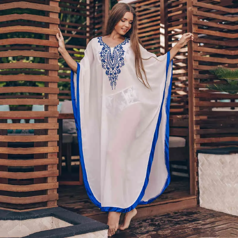 Plus Size Blue Geborduurde Zomer Beachwear Chiffon Kaftan Strand Vrouw Tuniek Badjurk Robe Plage Zwemkleding Cover Up Q746 210420