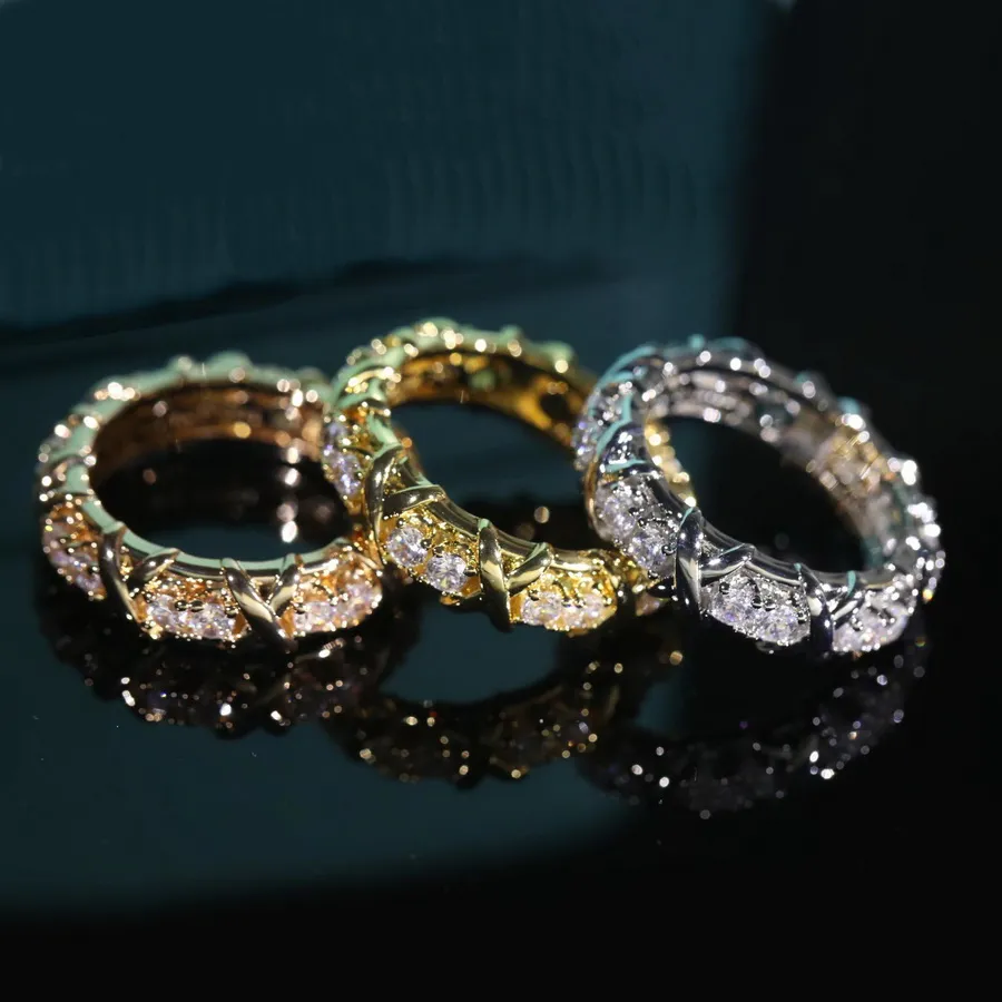 Europe America Fashion Style Lady Women mässing Graverad T Letter 18K Guldpläterad Sexton Stone Diamonds Ring Rings Size US6-US9291I