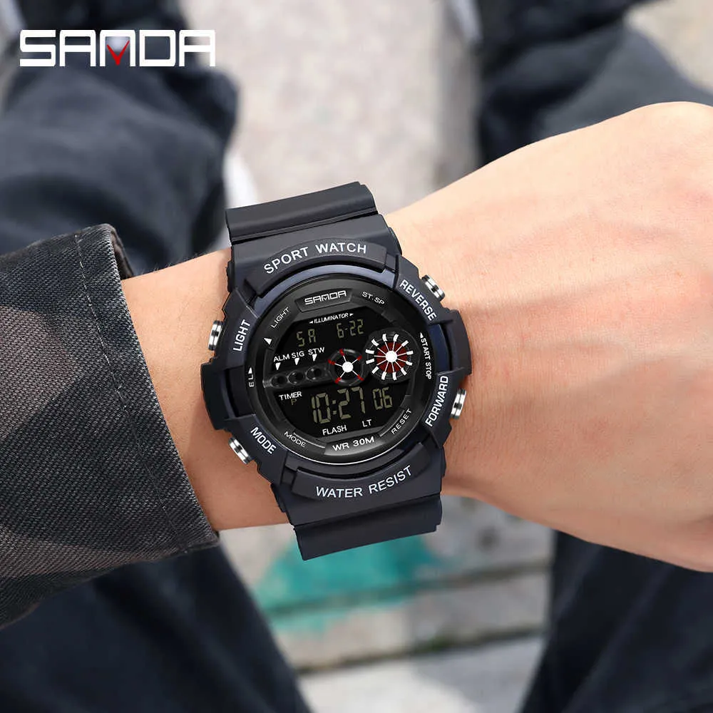 Sanda Luxury Watches男性スポーツ時計防水赤い電子腕時計ゴム時計LEDデジタル時計男性Reloj Hombre G1022