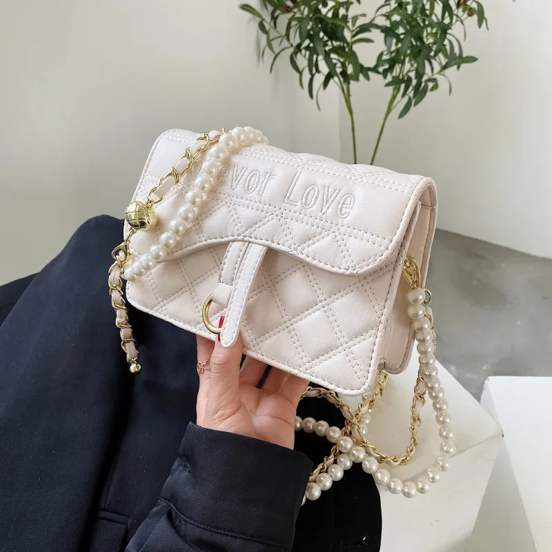 Sac quotidien Design d'intérêt particulier, sacoche d'été avec chaîne de perles pour femmes, petit carré polyvalent, nouvelle mode 2021