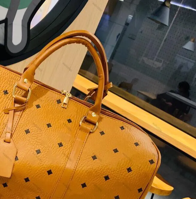 Men Womens Handbags Bag Leather Travel Bags High quality Handle Luggage Gentleman Business Work Tote with Shoulder Strap Big Size303d