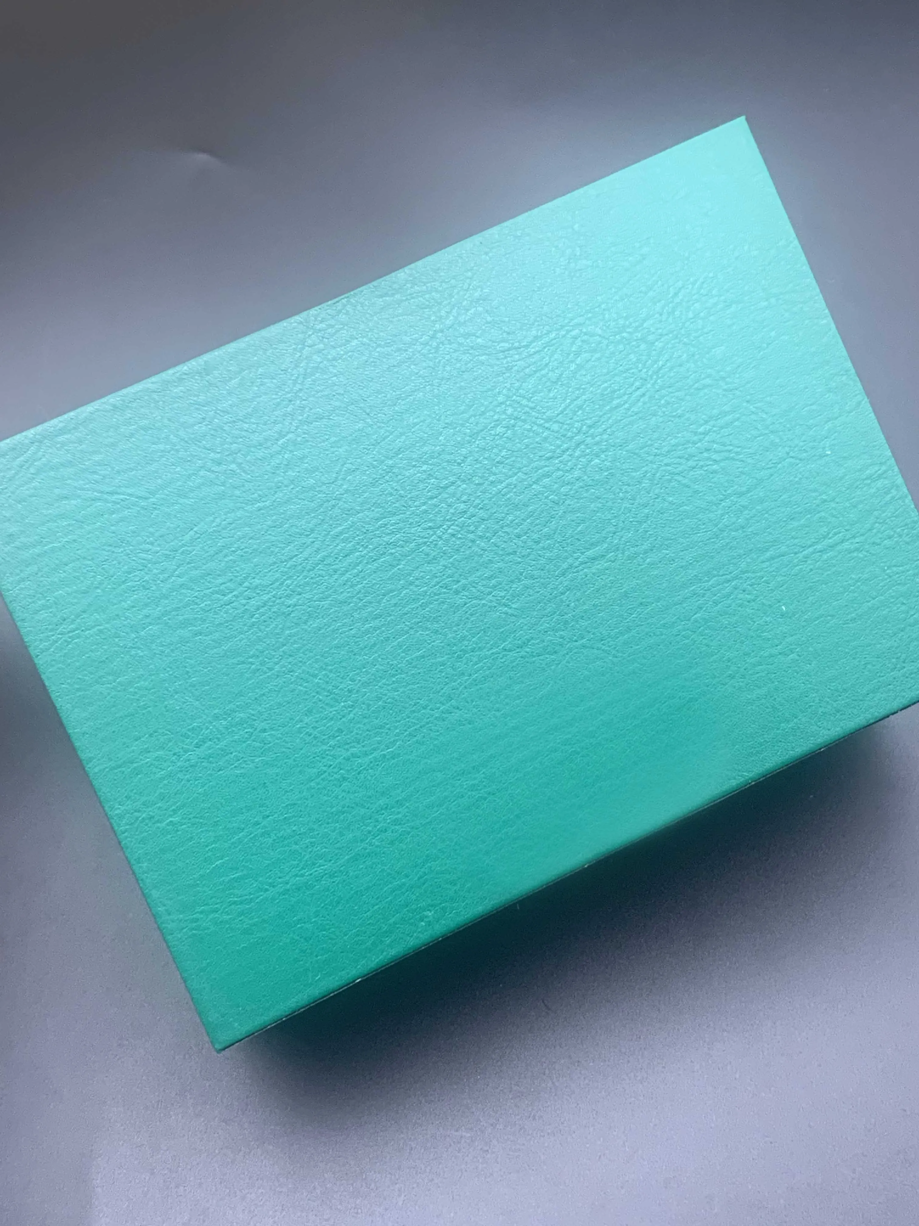 Oryginalne zielone drewniane pudełka Prezent można dostosować Model Numer seryjny Mała etykieta Anti-Pounterfeiting Card Box Brovure FIL262O