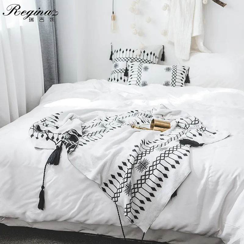 Kasta filt nordisk stil hem dekoration tofs sängkläder mjuk soffa täcker klassisk svart vit bomull stickad filt