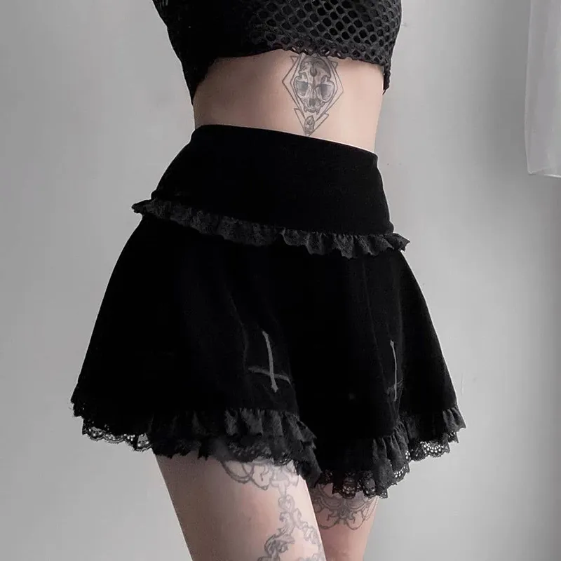 Женщины Готический черный кружевной отделкой юбка женская вышивка крест сексуальный темный пэчворк панк флис юбки летом y2k одежда 210517
