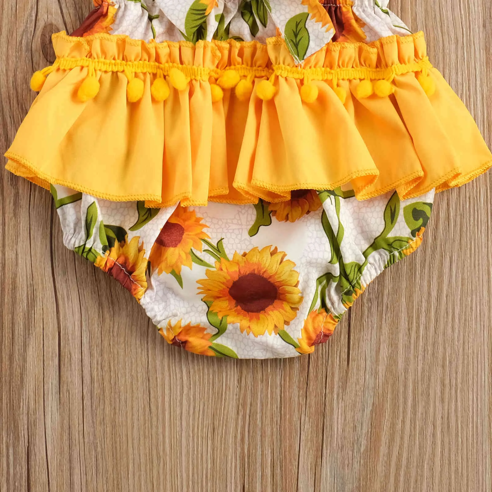 0-24m Sommarbarnfödd Barnflickor Blomma Rompers Lace Ruffles Ärmlös Jumpsuit Blommokläder Overaller 210515