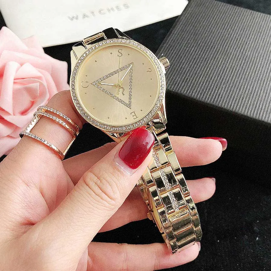 브랜드 시계 여자 여자 다이아몬드 크리스탈 삼각형 스타일 금속 스틸 밴드 석영 손목 시계 GS47