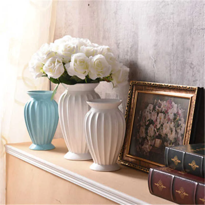 Moderne minimalistische Europa-Stil Keramik Blumenvase Ornamente kreative Tischplatte blau weiße Vase Weihnachten Home Decor A1535 210623