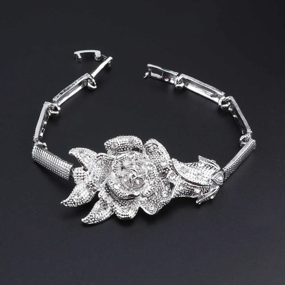 Set di gioielli placcati in argento da donna di moda Set di orecchini da sposa da sposa di Dubai Orecchini da anello Gioielli da donna Set di gioielli in Nigeria H1022