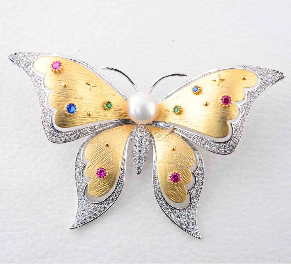 High Quality Golden plated Paved CZ Butterfly Brooch