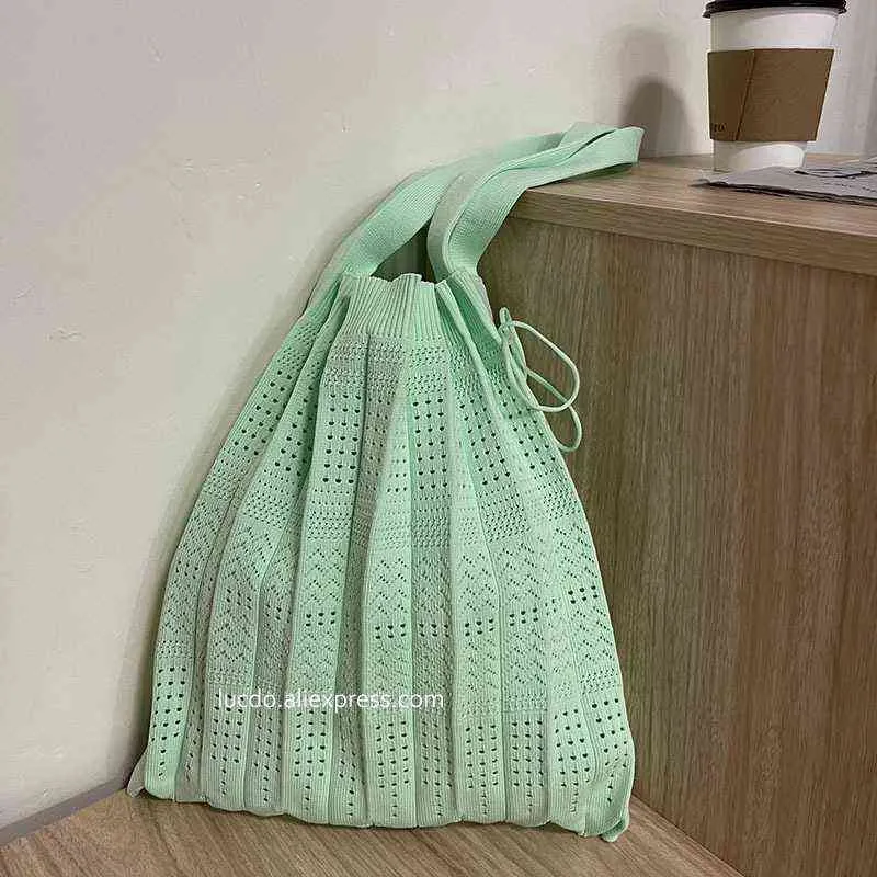 ショッピングバッグニット中空網のシンプルなハンドバッグジャパンと韓国の女性のファッションクロスショルダーバケツトート女性財布220307