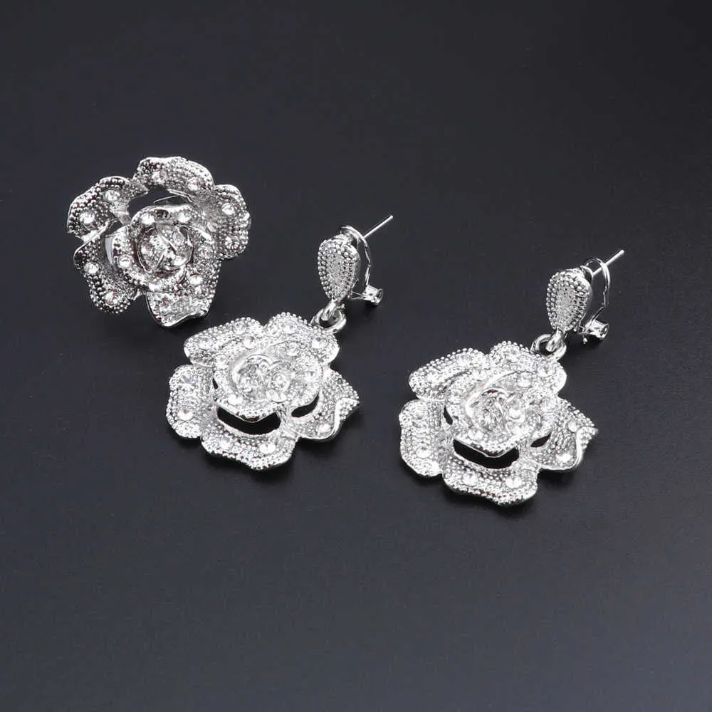 Set di gioielli placcati in argento da donna di moda Set di orecchini da sposa da sposa di Dubai Orecchini da anello Gioielli da donna Set di gioielli in Nigeria H1022