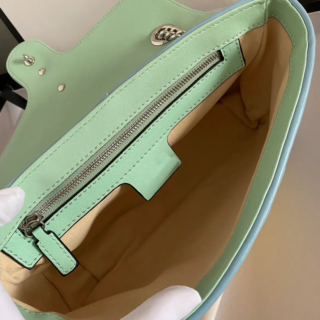 2021 Diseñador Bag Cosmetic Leter Cadena de billetera Línea Zipper Cubierta Moned Fashion Bag Bag Bag Bag Axpit Nylon Square Interior 44225K