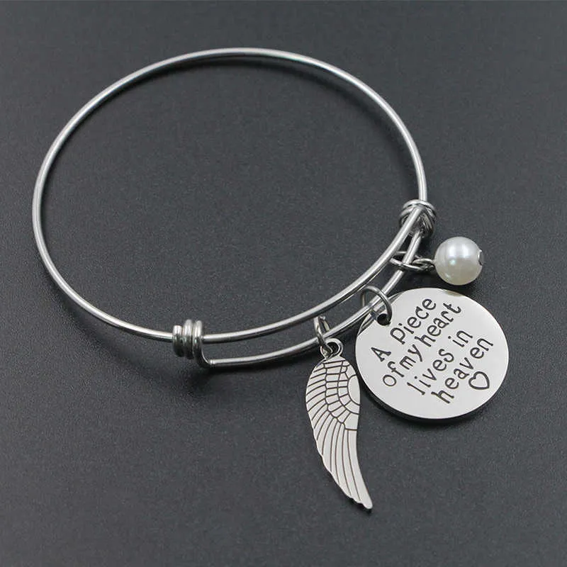 a Piece of My Heart Lives in Heaven Remembrance Miscarriage Stainless Steel Charm Bangle Bracelet Women Memorial Jewelry Q0719